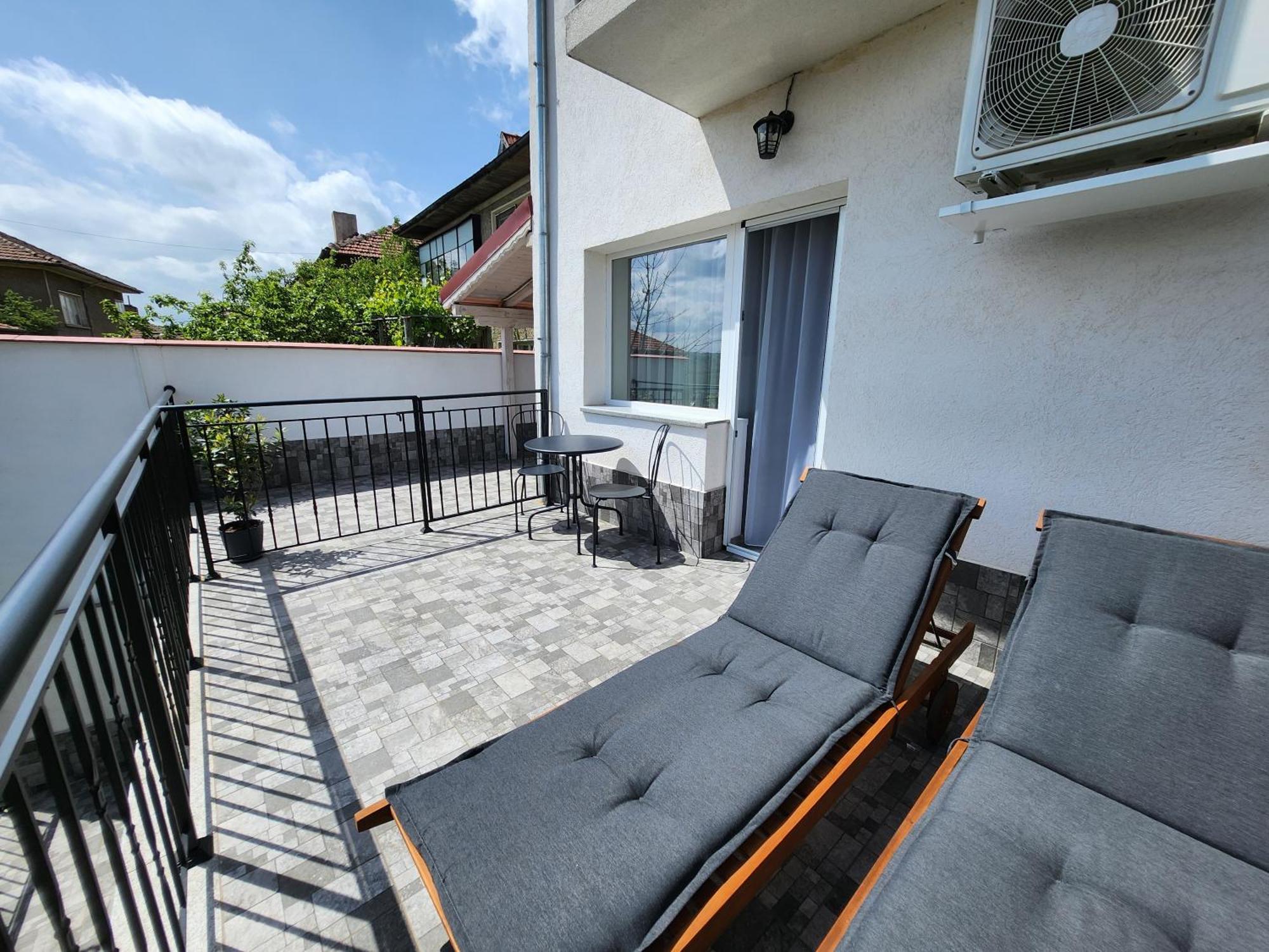 Panoramna - Guest Rooms Veliko Tărnovo Esterno foto